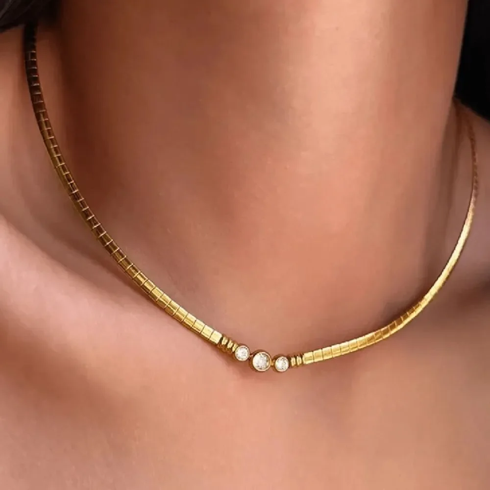 Trendy vintage style Necklace A1365